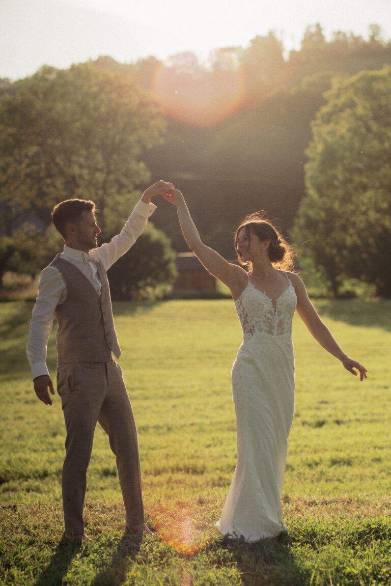 couple dancing in sunset